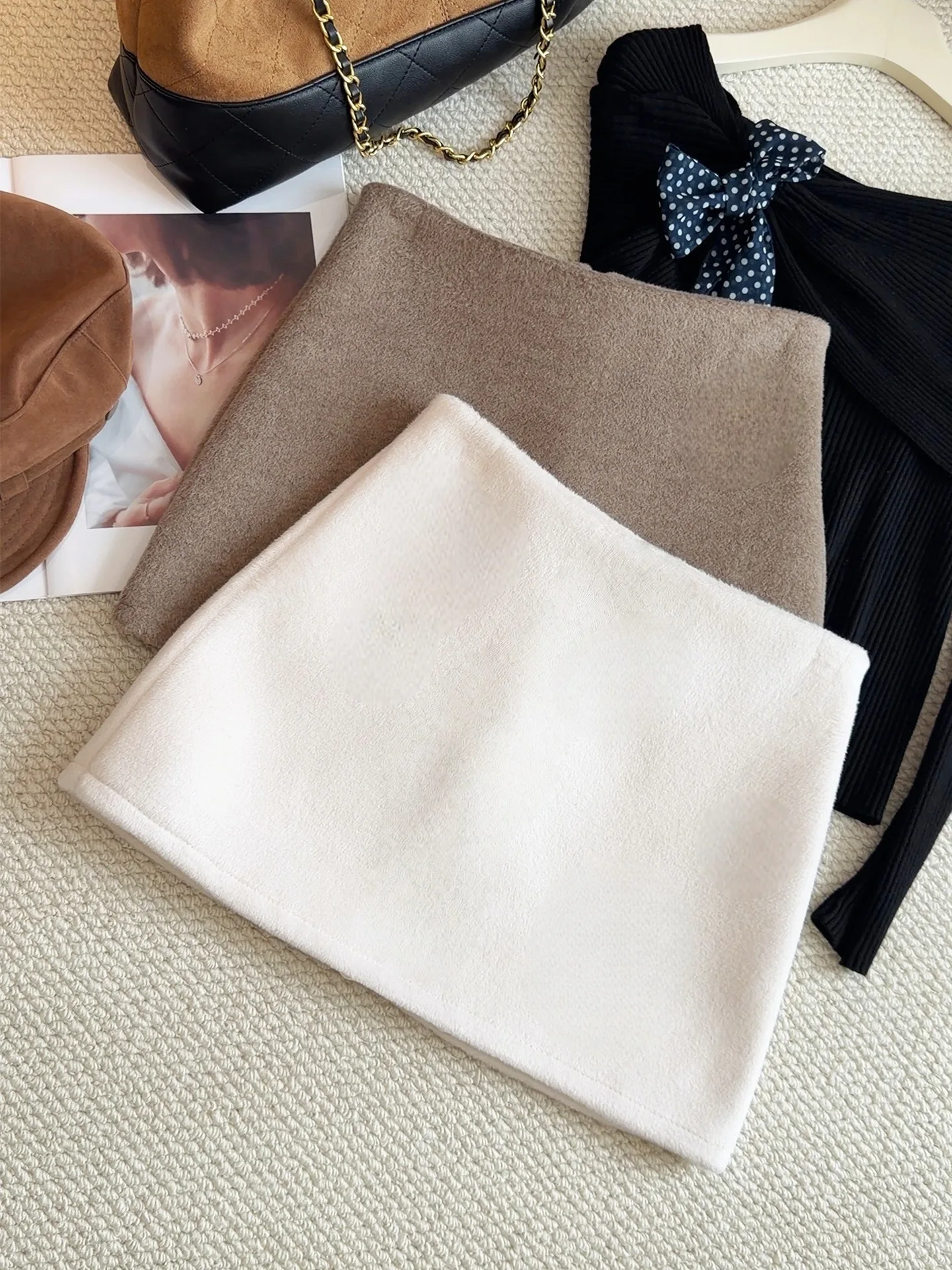 Jupe en laine épaisse pour fille épicée, jupe sexy taille haute pour femmes, jupe courte trapèze, mini jupe, automne et hiver