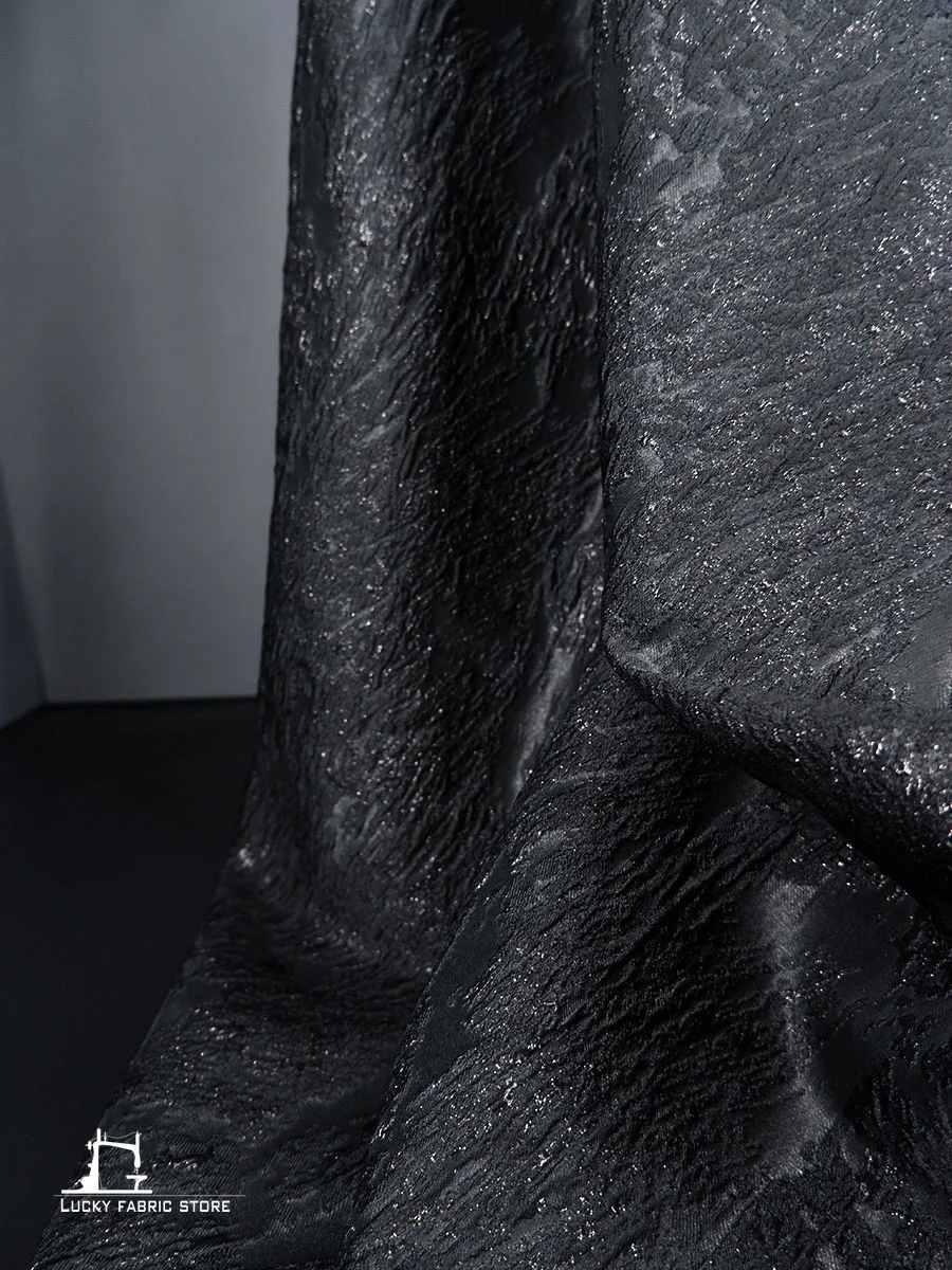 ブラックブレンドダークグレインジャカード生地、明るいシルクエンボステクスチャー、衣類DIYジャケットバッグ、デザイナー生地