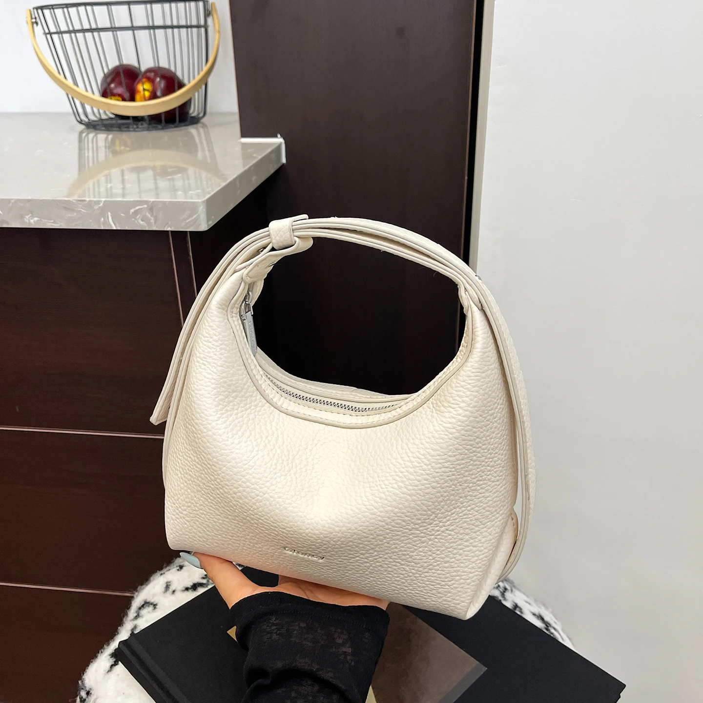 

Fashion Hobo Clutch Bag Women Black Pu Leather Underarm Shoulder Handbag Lady Deformable Small Bucket Crossbody Bag Female Tote