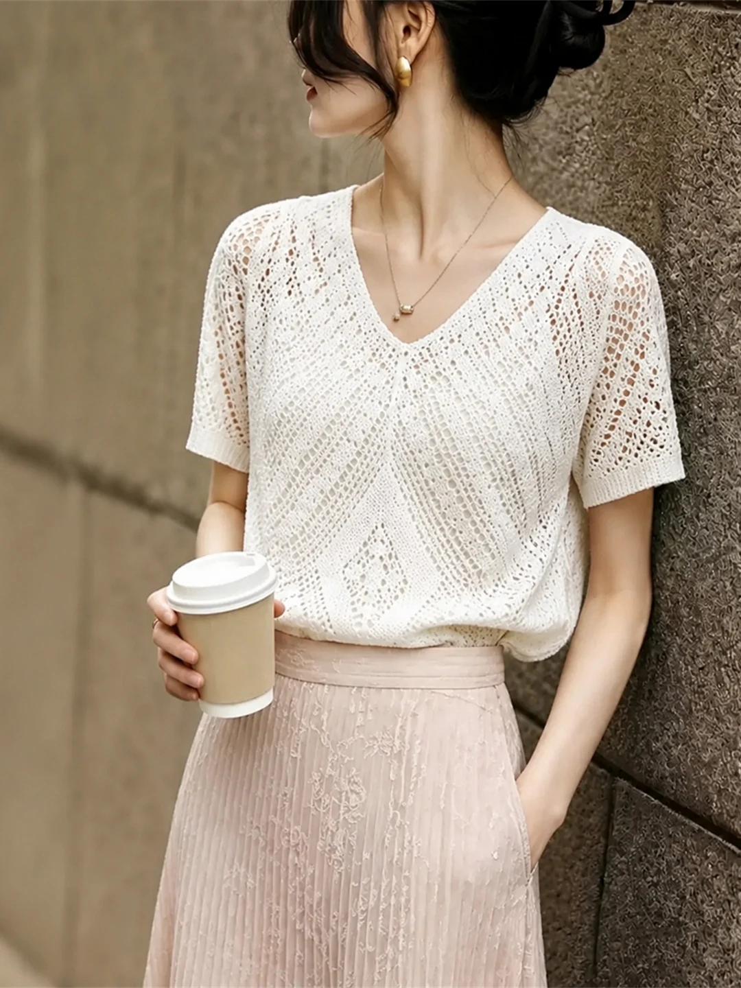 

Summer Ice Silk V-Neck Hollow Knitted Top Short Sleeve Versatile Korean Style Straight Cut Line Pure Color Commute Friendly