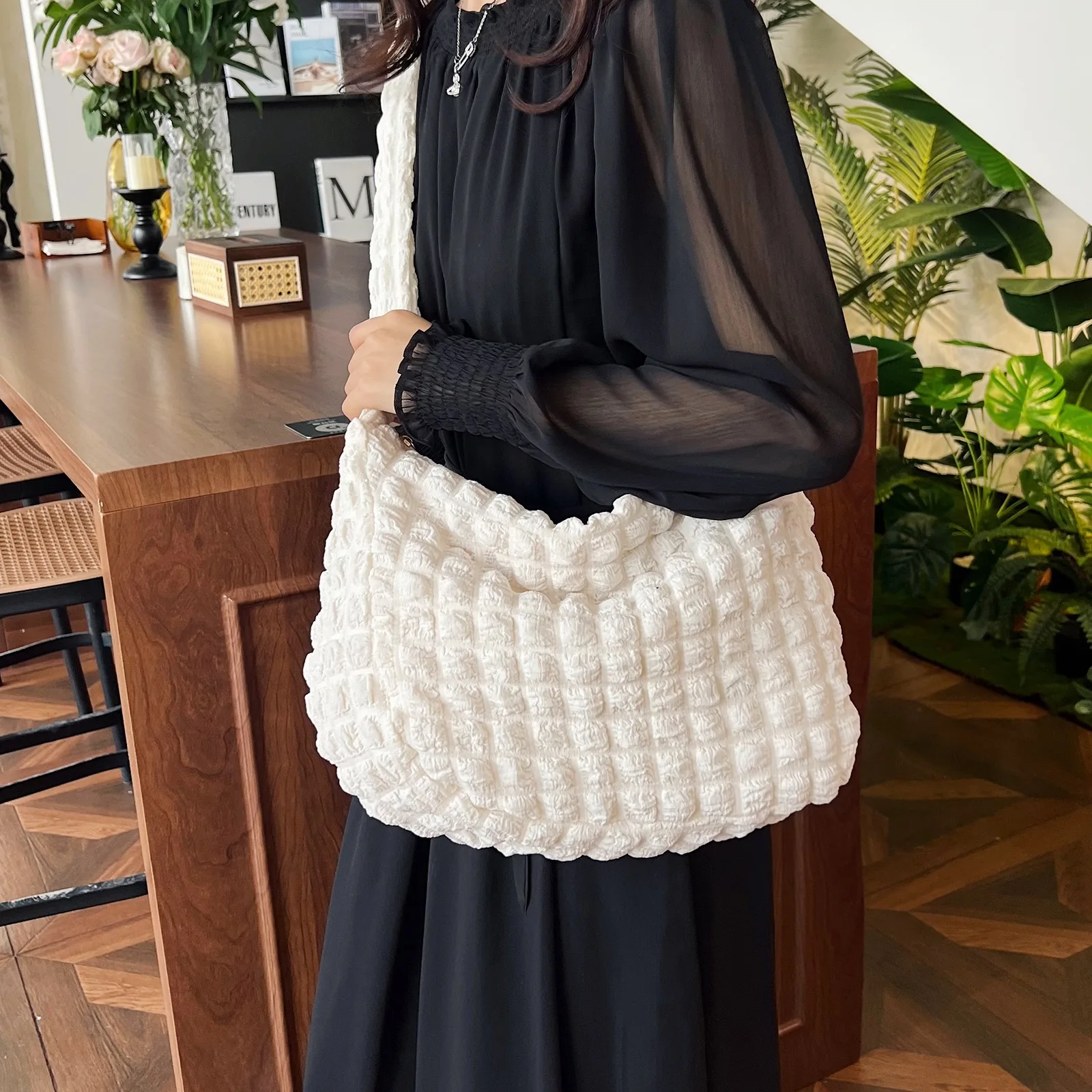 New Bubble Textured Tote Bag Women's Large Capacity Crossbody Shoulder Bag Casual Daily Commute Handbag