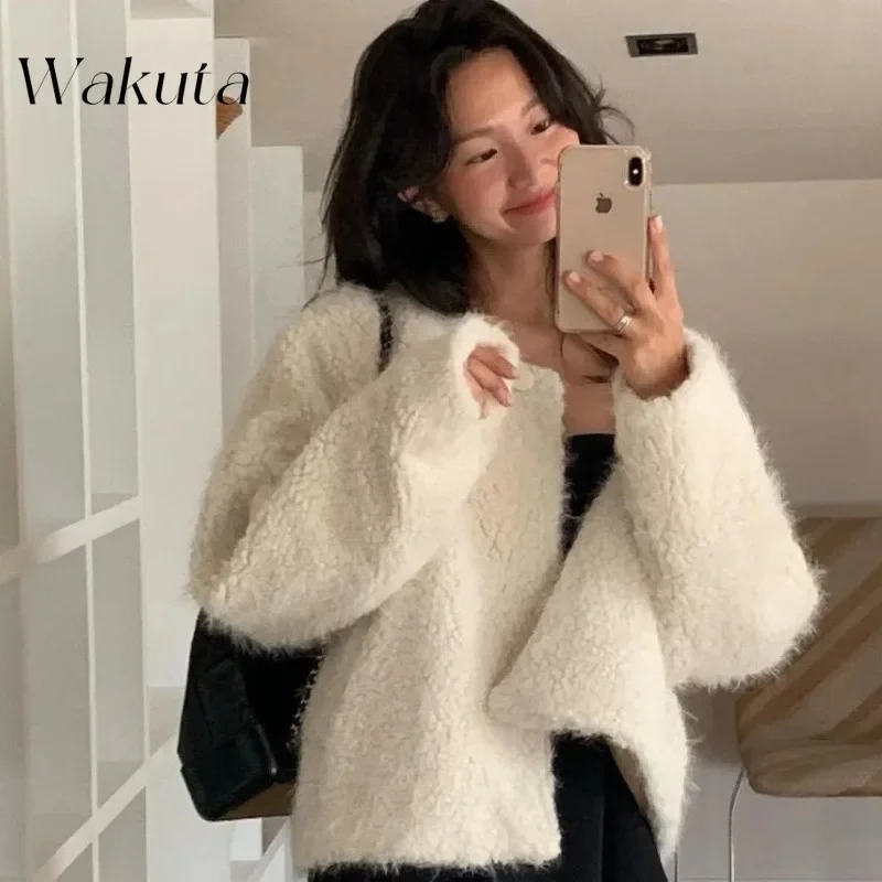 WAKUTA Fashion Retro Round Neck Long-sleeved Rocker Jacket Fall and Winter Design Fever Blogger Hundred with Commuting Tops