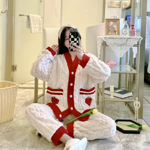 Flannel Women's Pajamas Set Winter Long-sleeved Coral Fleece Princess Warmth Thickening Home Service Suit Pajamas for Women