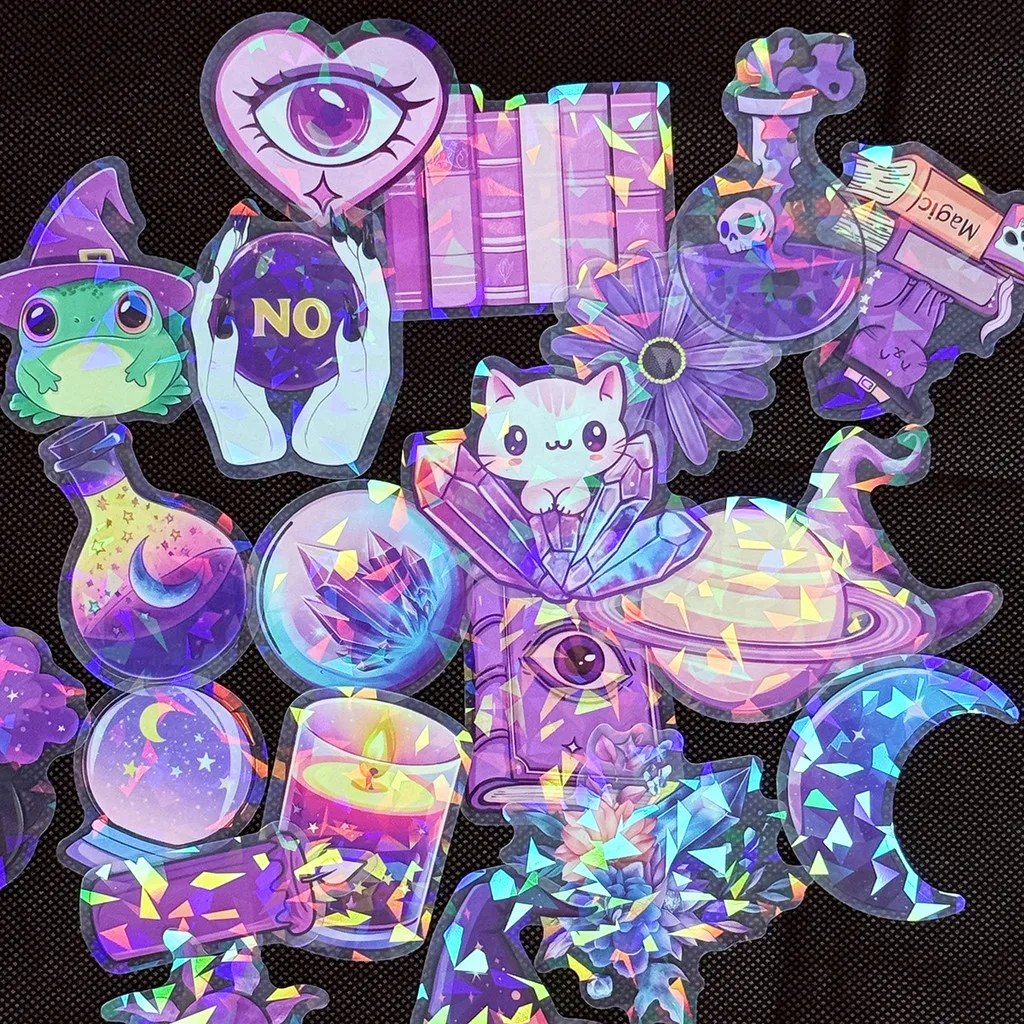 50 قطعة من ملصقات الساحرة القوطية الشفافة بالليزر - شارات إبداعية للأجهزة اللوحية والهواتف وسجل القصاصات الشخصية (متجر عوالم الرسوم المتحركة)