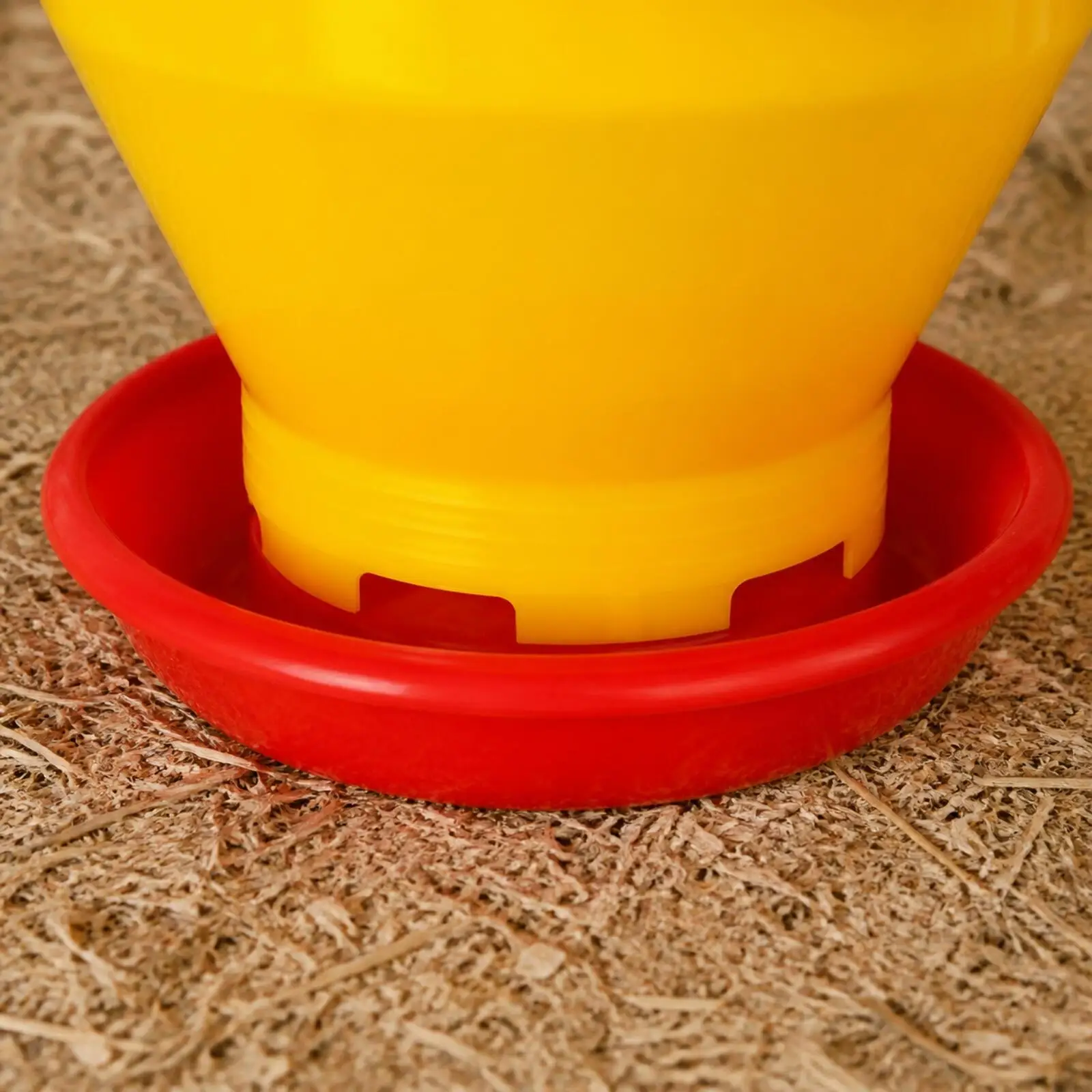 Automatic Poultry Feeder Bucket 6kg Plastic Fowl Dispenser with Lid and Tray for Backyard Flock