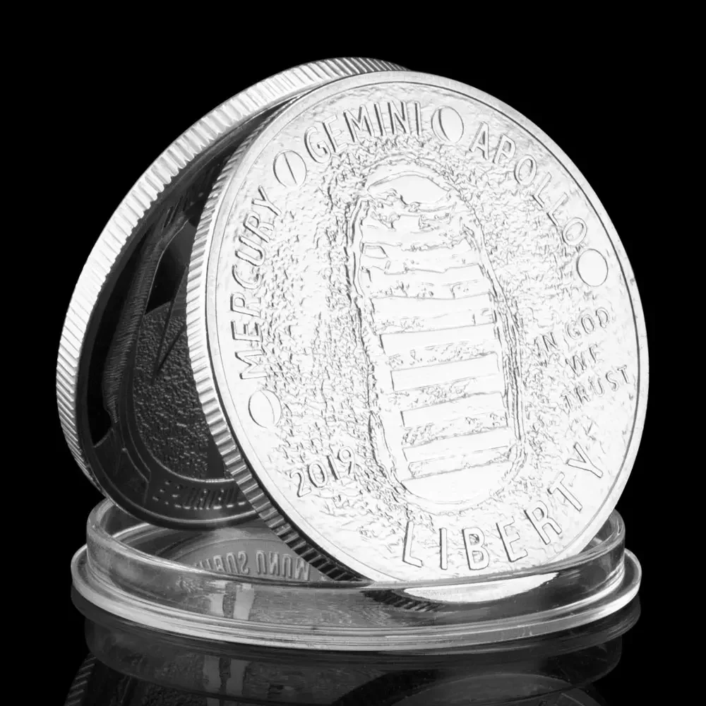 The 50th Anniversary of The Apollo Moon Landing Collectible Souvenir Coin Replica Commemorative Coin Gift