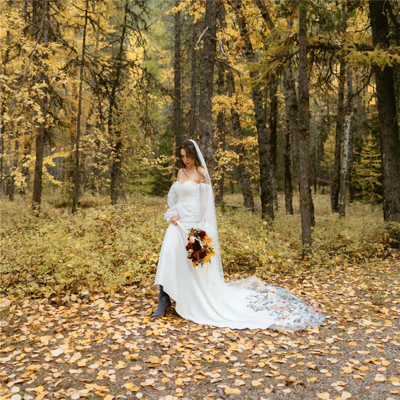 Herbstblätter, grün, Blumenmuster, Brautschleier, Kathedrale, lange, bunte Accessoires für Bräute, rot, gelb, einzigartiger Wald im Freien