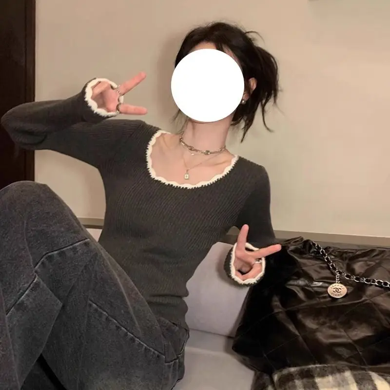 Suéter de fondo de Color de contraste de temperamento Retro para mujer 2024 con suéter superior de cuello redondo grande de clavícula de alta calidad