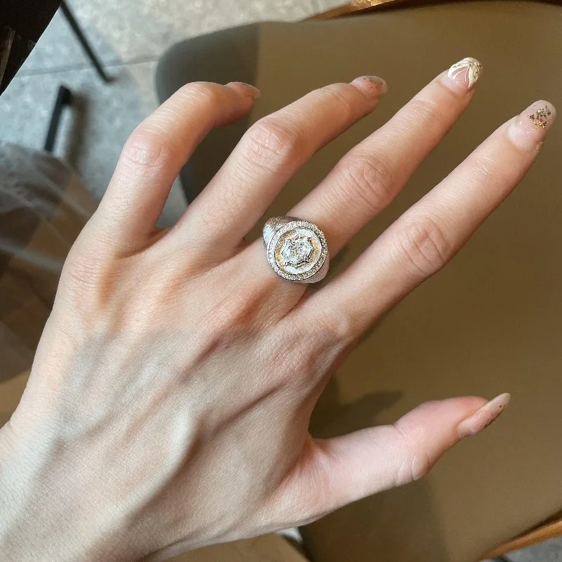 Retro Eight-Pointed…