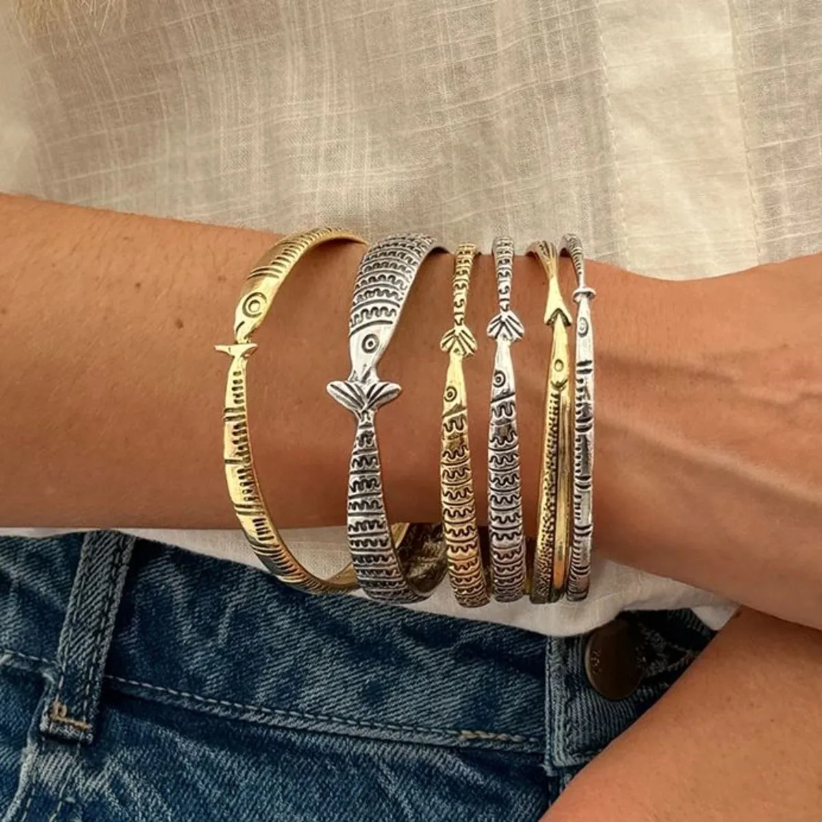 

SHIXIN 6Pcs/Set Creative Golden Silvery Fish Stacked Bangle Bracelet for Women Retro Geometric Irregular Bracelet Jewelry Gift