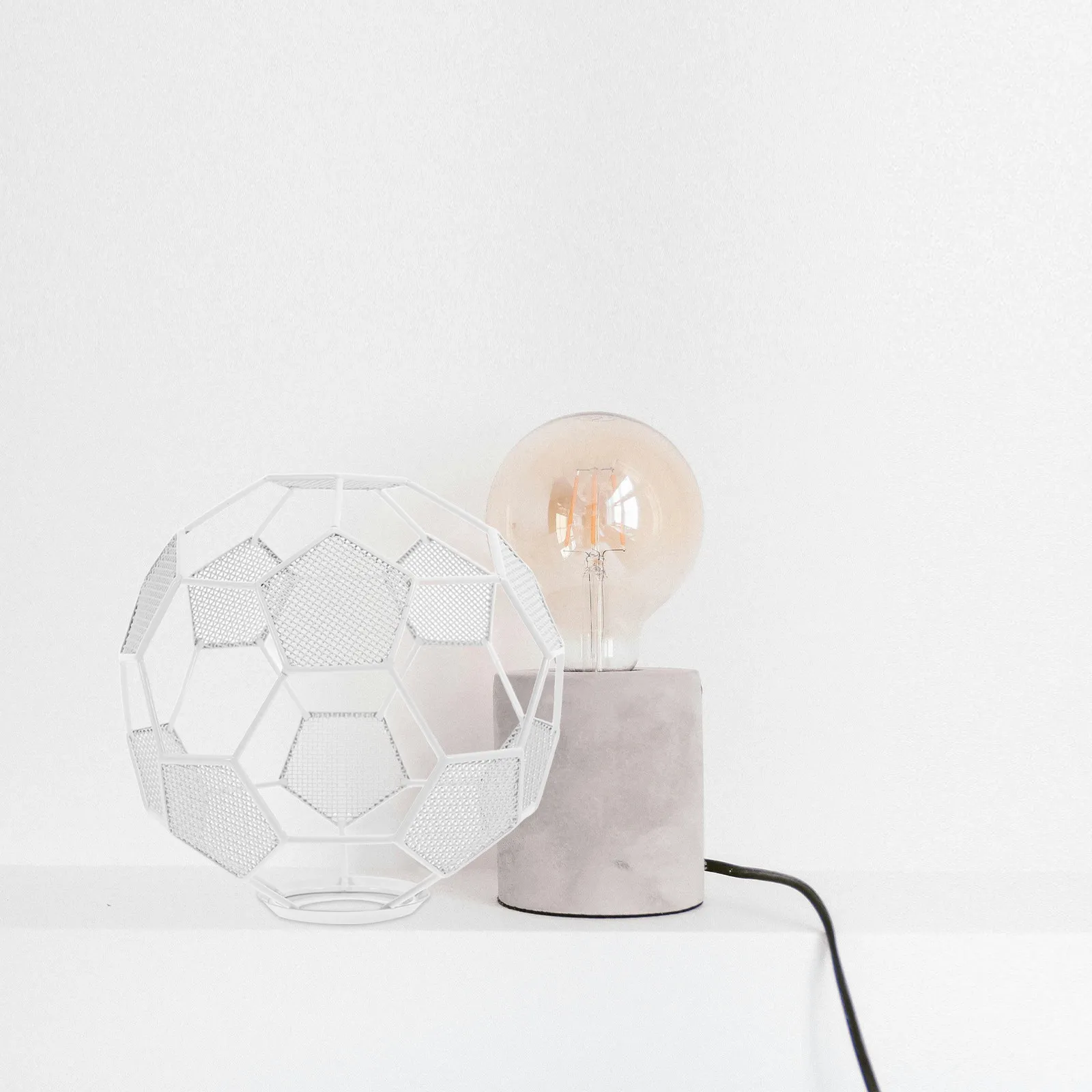 

Белый винтажный металлический абажур в форме футбольного мяча, ажурный, в индустриальном стиле, для подвесного светильника в гостиную/дом