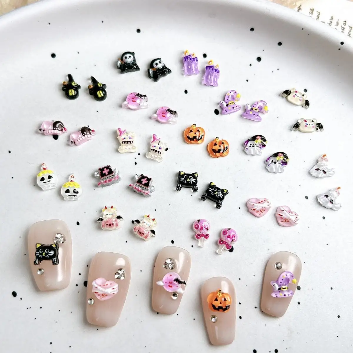 Sombrero de dibujos animados de resina 3D, dijes para uñas de calabaza fantasma, serie de Halloween, sombrero de payaso, vela, lápida, decoración artística de uñas, manicura DIY