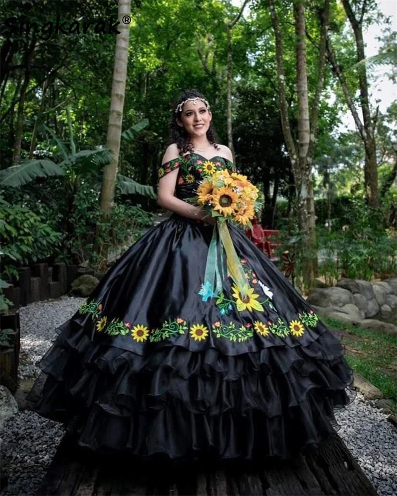 Mewah hitam Vestidos De 15 quincea20era bordir applique berjenjang gaun Quinceanera manis 16 gaun gaun bola