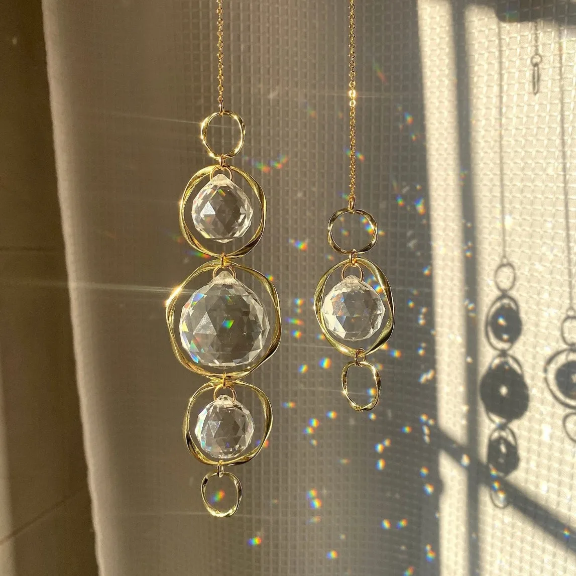 Crystal Suncatcher Hanging Decoration Rainbow Maker Light Catcher Crystal Ball Prism for Garden Outdoor Decor Window Decor Gift