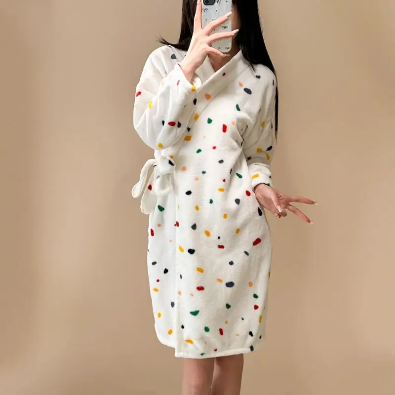 

Новая модель халата, одежда для отдыха, осенне-зимний модный халат для салона красоты, юката, ремень с длинными рукавами, стиль допамина, хит продаж