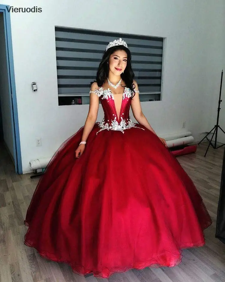 

2022 Red Beads Crystals Quinceanera Dresses Tulle Ball Gown Prom Party Gowns Sweet 16 Dress Vestidos De 15 Años