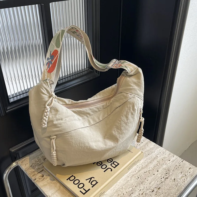 

Модные нейлоновые сумки через плечо для женщин, большая повседневная сумка в минималистском стиле, уникальный дизайн, универсальная городская сумка на грудь