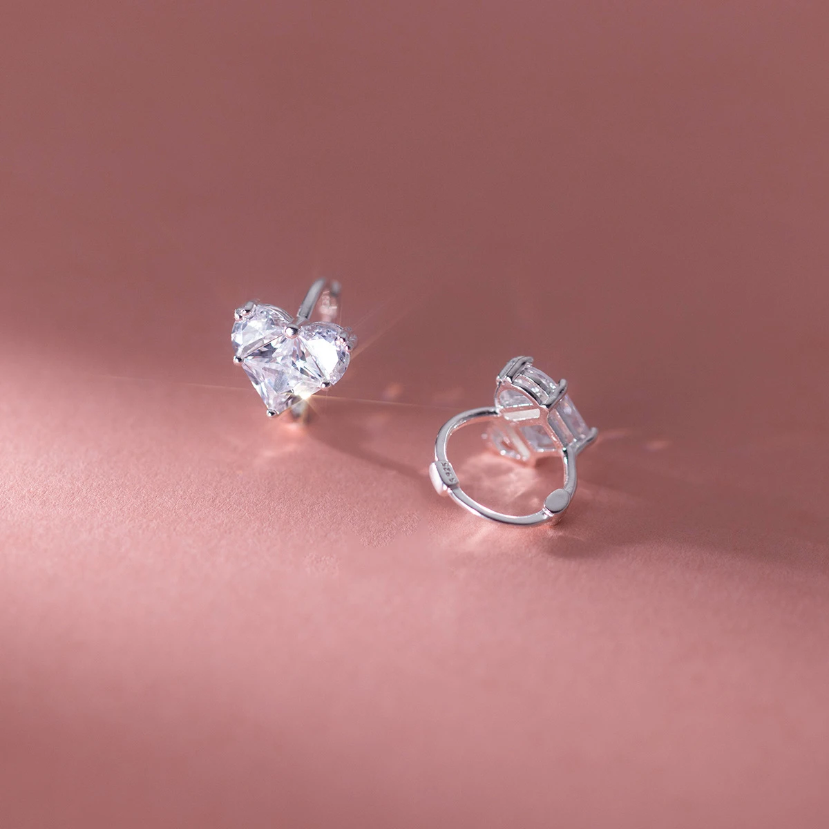 100% 925 Sterling Silver Love Heart Earrings for Women Girl Fashion Romantic Simple Design Jewelry Party Gift Dropshipping