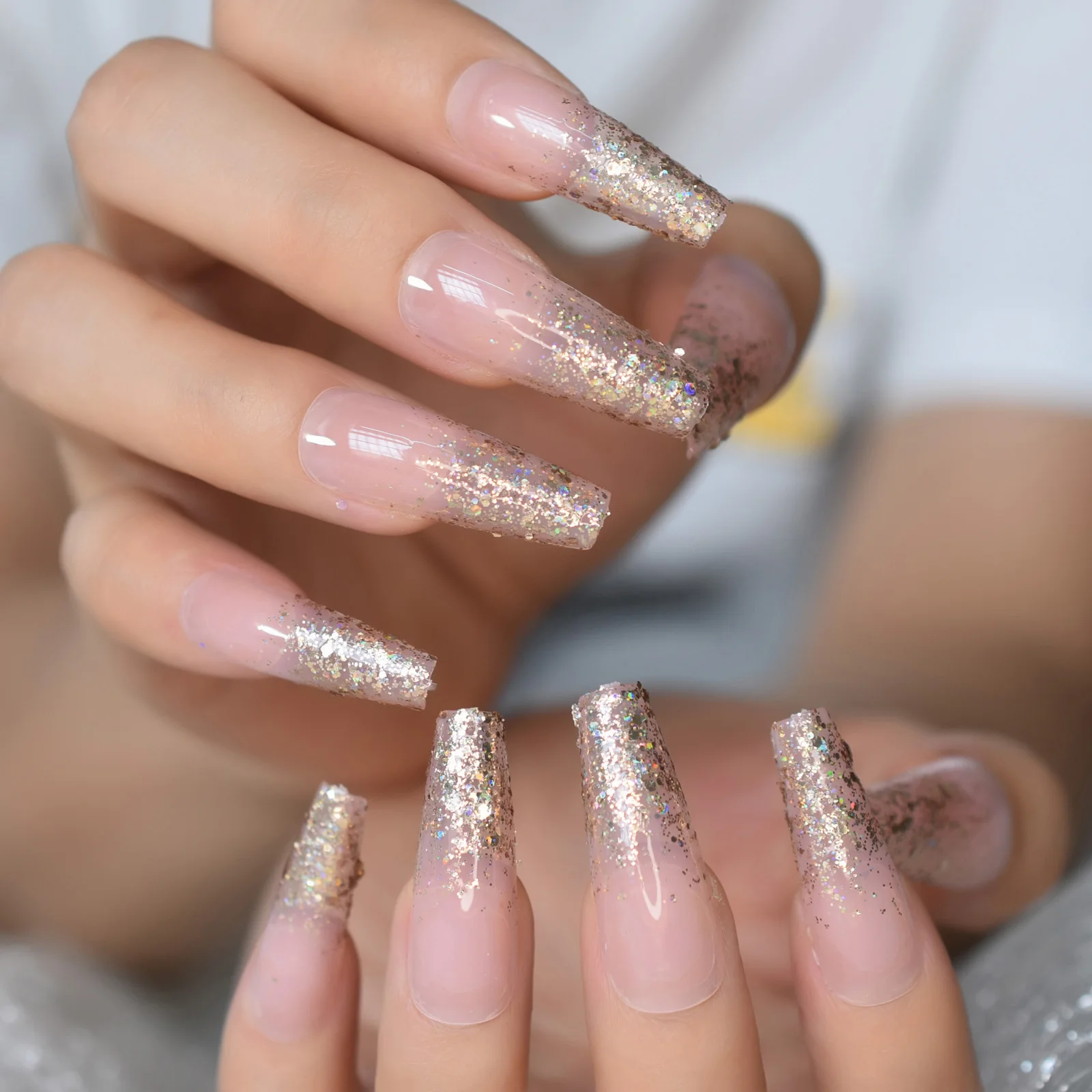 unghie super lunghe bara XXL manicure con top glitter dorati stampa sulle punte delle unghie unghia nuda