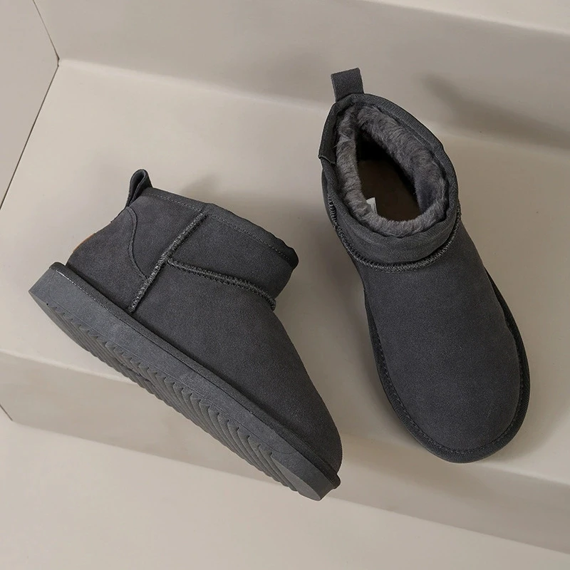 جديد 2025 حذاء نسائي شتوي صغير للغاية مصمم حذاء أسترالي ذو نعل سميك للجلد حذاء فرو الكاحل الدافئ حذاء فاخر