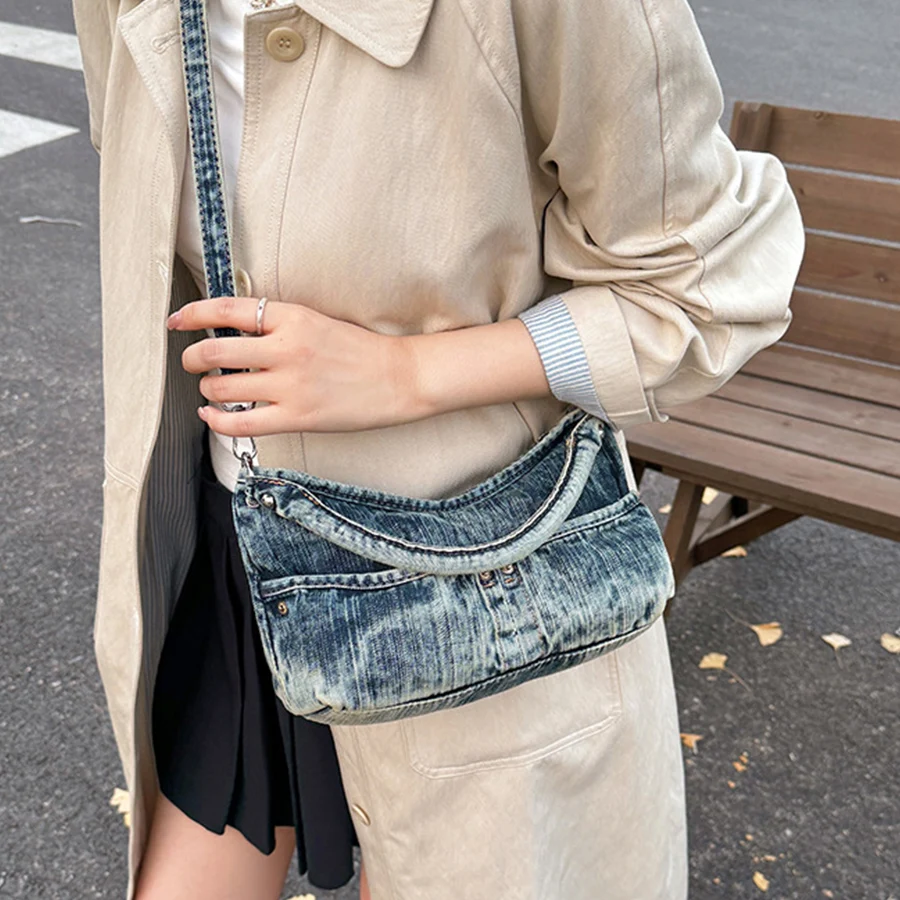 

Vintage Washed Gradient Denim Shoulder Bag Women's Large Capacity Messenger Bag Multi-pockets Satchel Bags Ladies Commuter Bags
