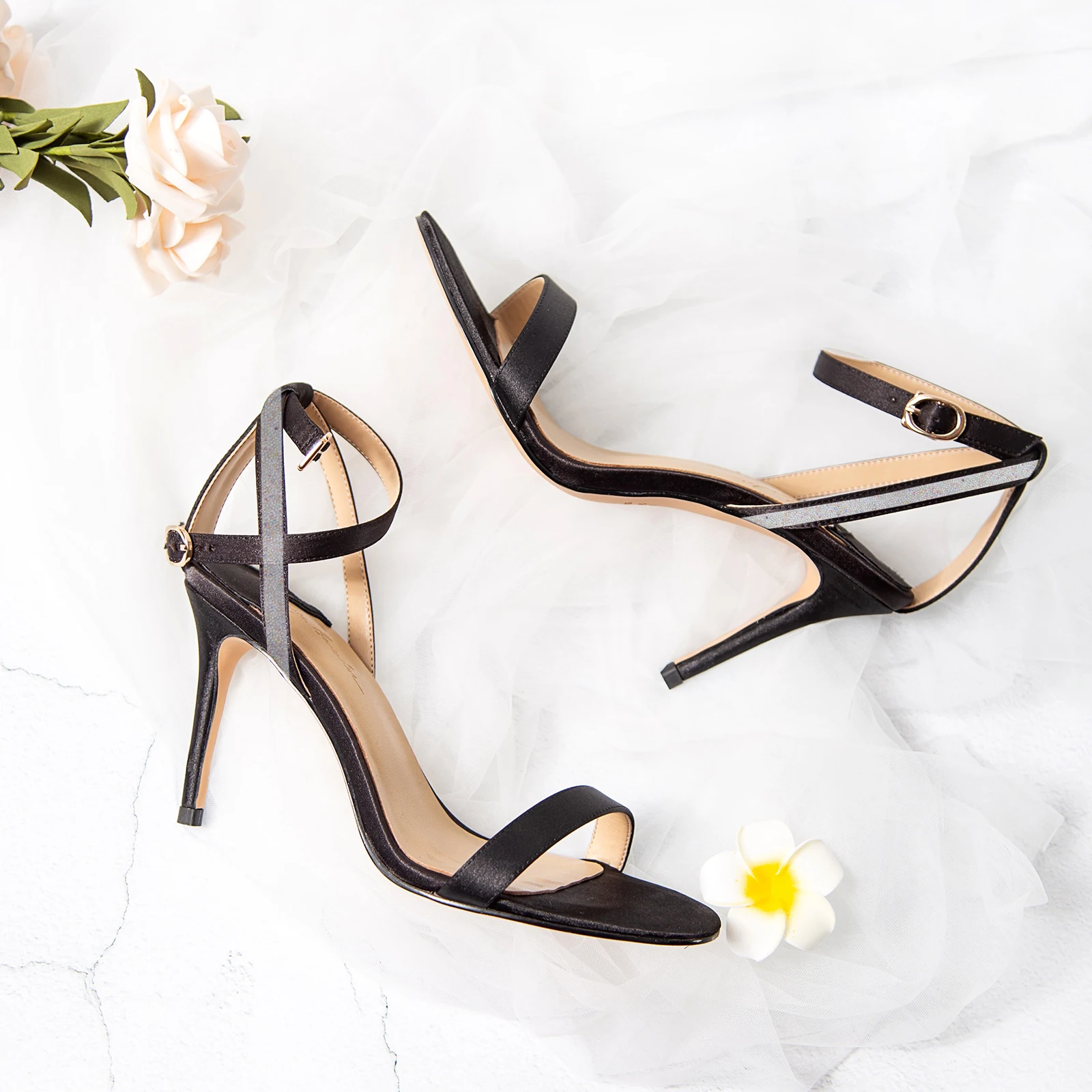 

1 Roll Hot Melt Adhesive Rhinestone Ribbon Resin Diamond Tape for DIY Crafts Bridal Belt Veil Decoration Rhinestone Ribbon