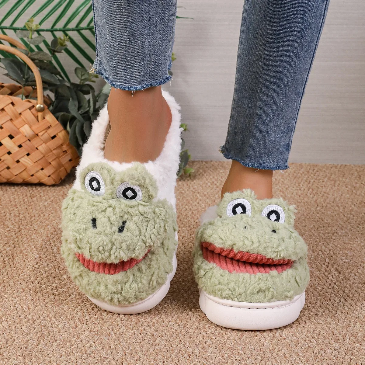 Women Cartoon Crocodile Slippers Cute Home Shoes Soft Winter Plush Home Warm Shoes Flats Cotton Boots Short Plush Slides Women