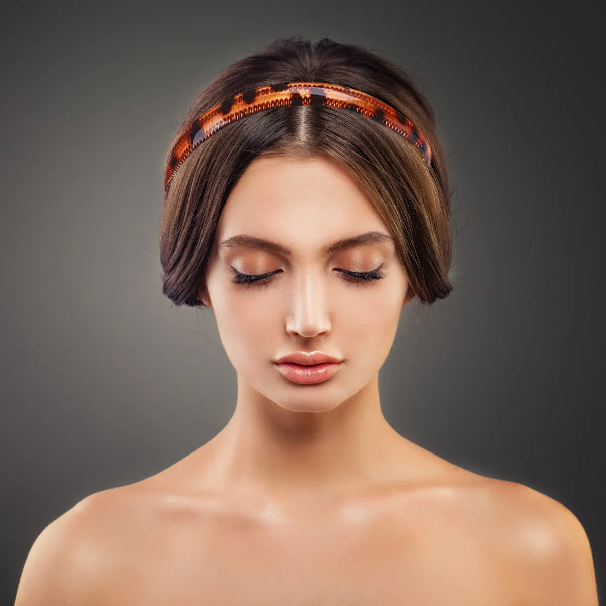 

Набор из 6 женских ободков для волос с зубчиками, пластиковые повязки на голову для надежной фиксации, аксессуары для повседневного использования, 3 цвета