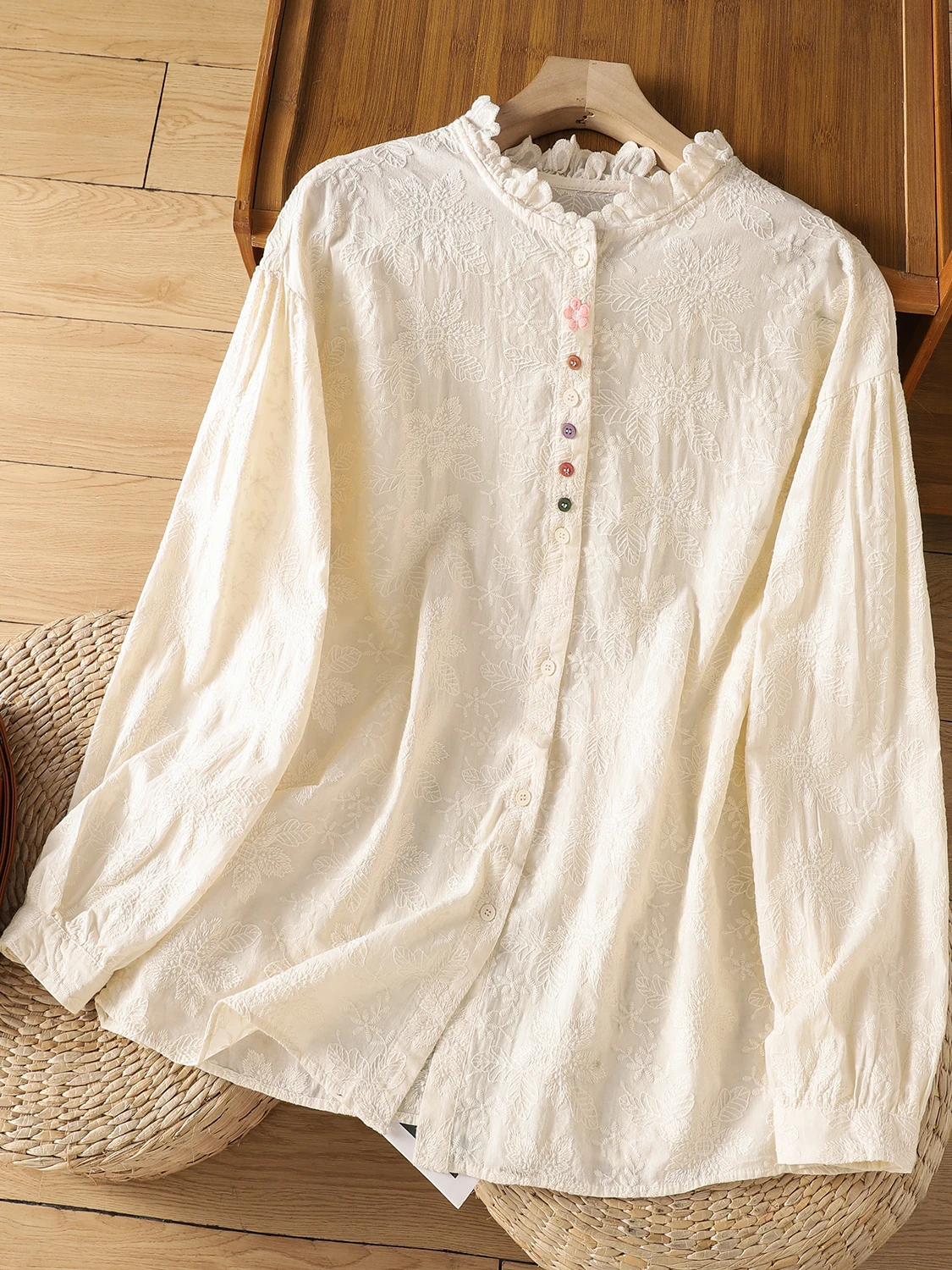 

Весна 2026, однотонный длинный све айрт с вышивкой, большой размер, женский модный кардиган на пуговицах с воротником с цветочной отделкой