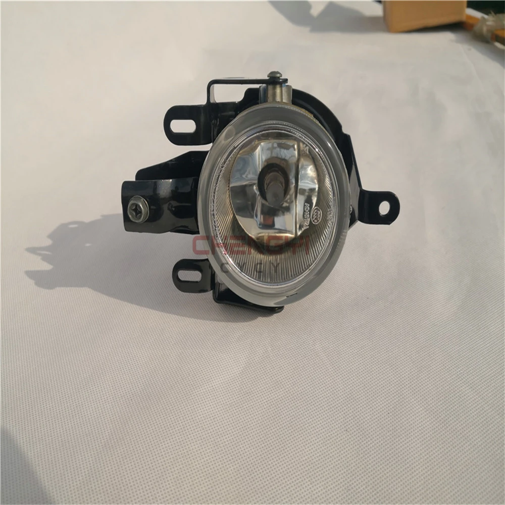 Front Bumper Fog light Day Running Light DRL Fog lamp Foglight For Pajero Montero V73W V75W V76W V77W V78W MR388019 MN133758