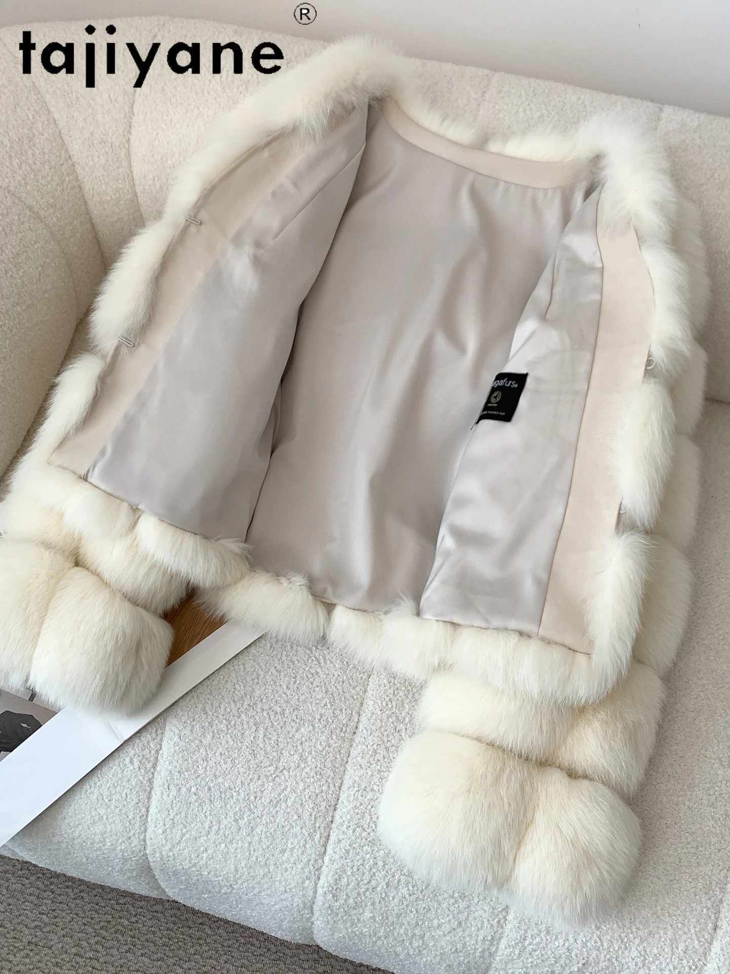 معطف فرو الثعلب الطبيعي من TAJIYANE سترات نسائية أنيقة برقبة على شكل حرف v باللون الأبيض من الفرو الحقيقي 2025 جديد في معاطف ملابس نسائية شتوية