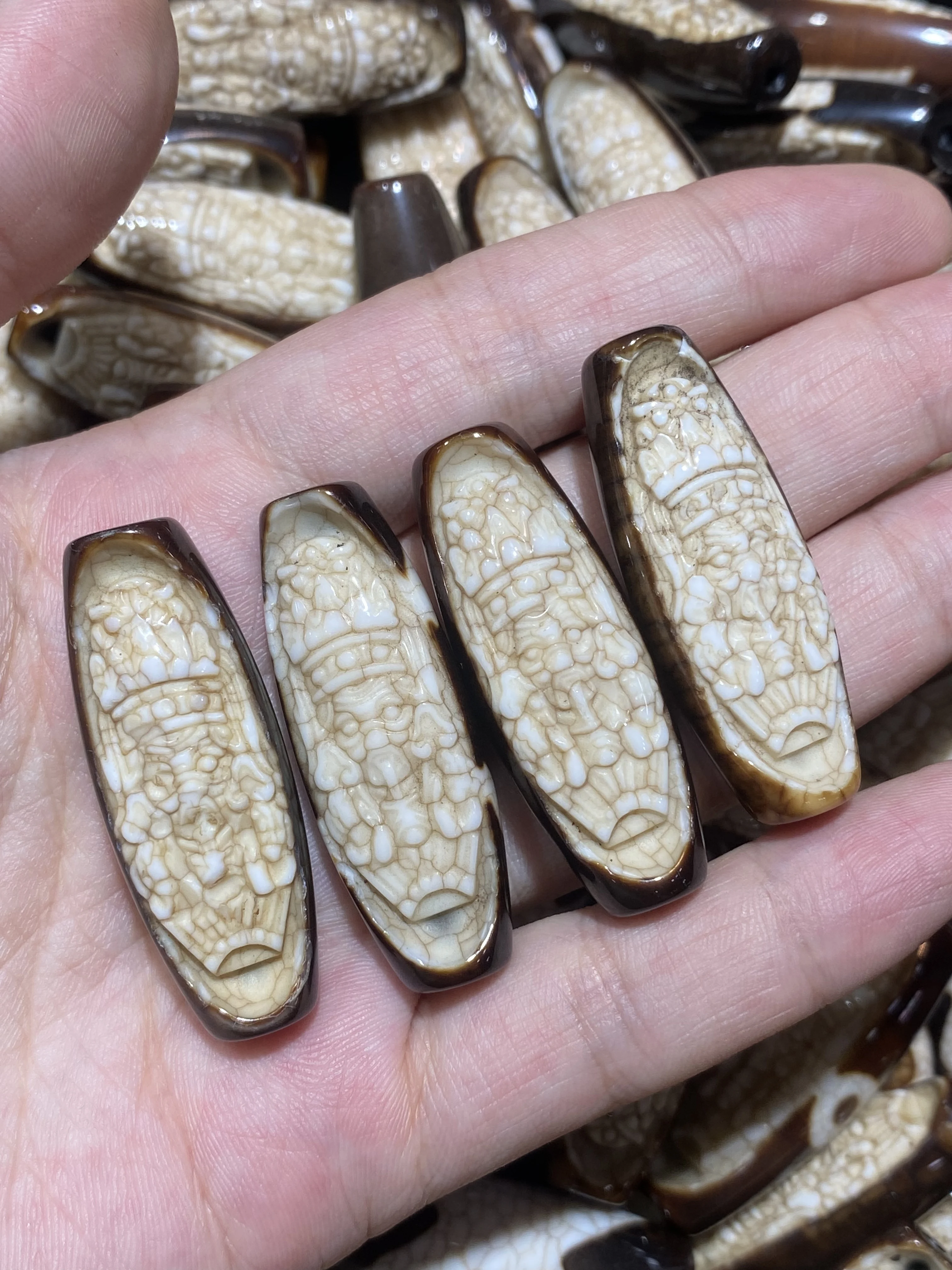 1pcs size 40 long fire offering dzi carved zakiram pendant necklace old material opaque fire offering dragon pattern king
