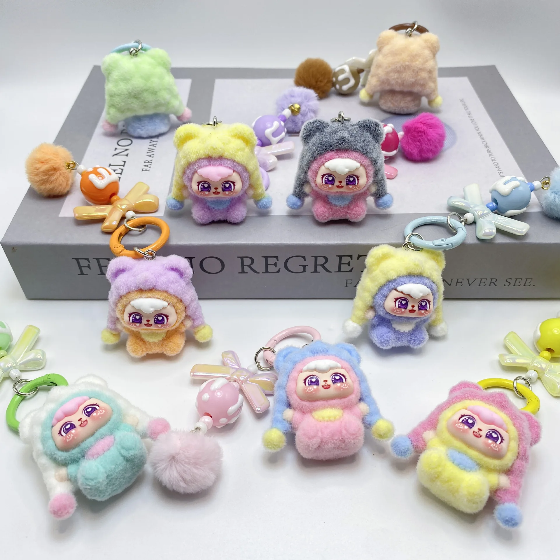 Gatto seduto ragazza giocattolo alla moda simpatico portachiavi con perline per studente zainetto gancio accessorio borsa pendente decorazione piccolo regalo