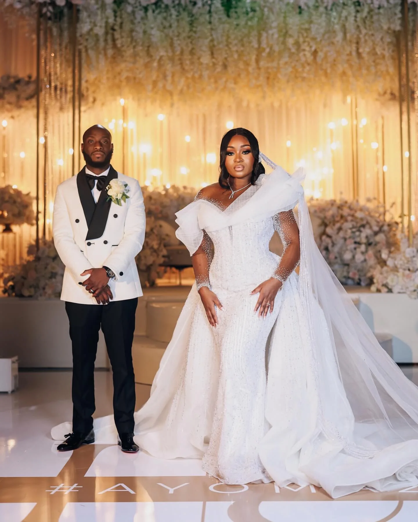 

Customized Sheer Neck Sparkly Beads Mermaid Wedding Dress with Removable Skirt Vestido De Casamento Long Sleeves Bridal Gowns