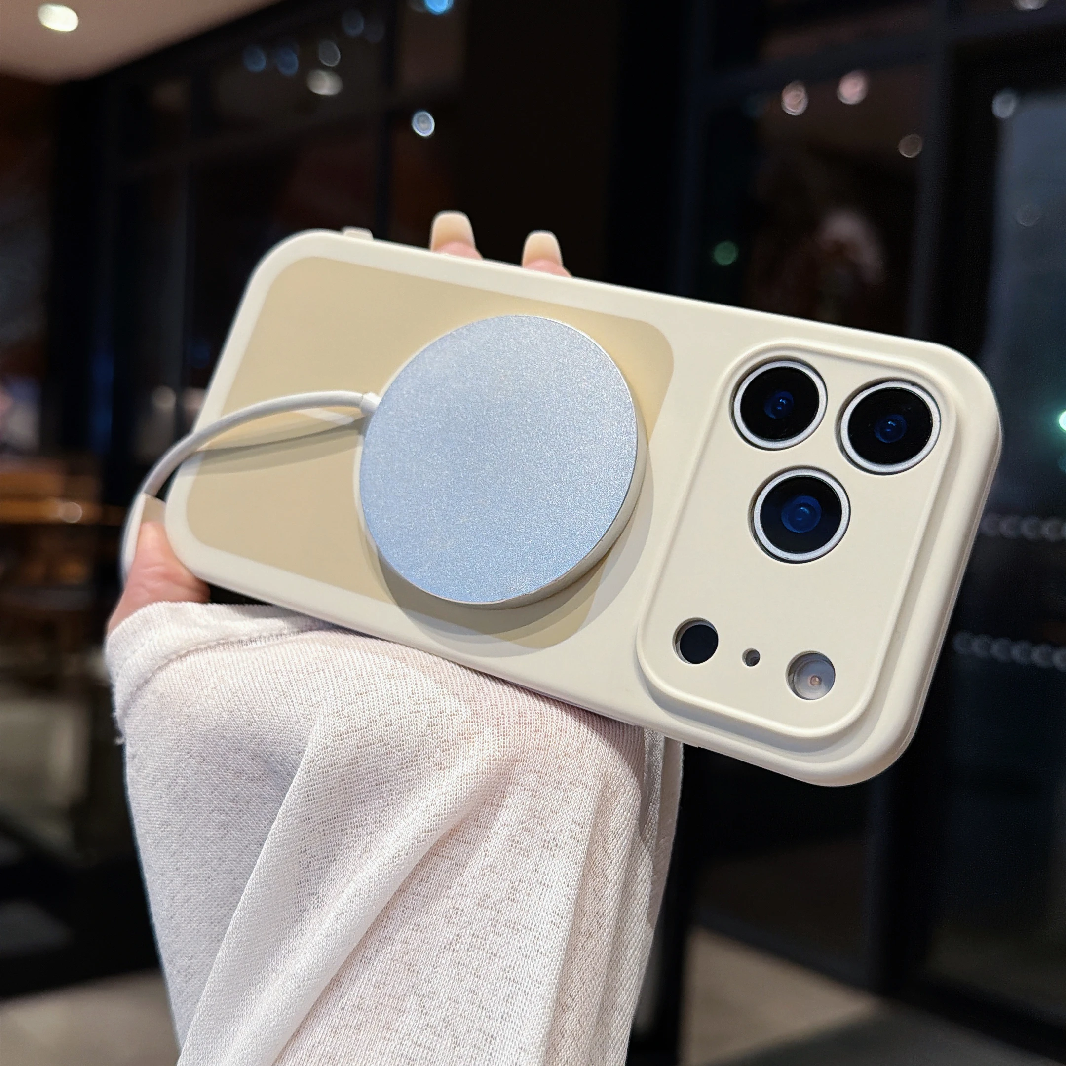 ファッションマットヒットカラー液体シリコンマグネット式携帯電 - Liquid Silicone Magnetic Phone Case のレビューと価格