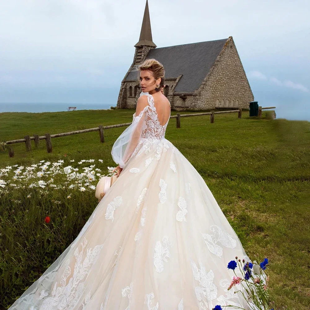 Robe de mariée trapèze personnalisée, col en v profond, avec des Appliques en dentelle perlée, manches bouffantes, dos nu, robe de mariée princesse