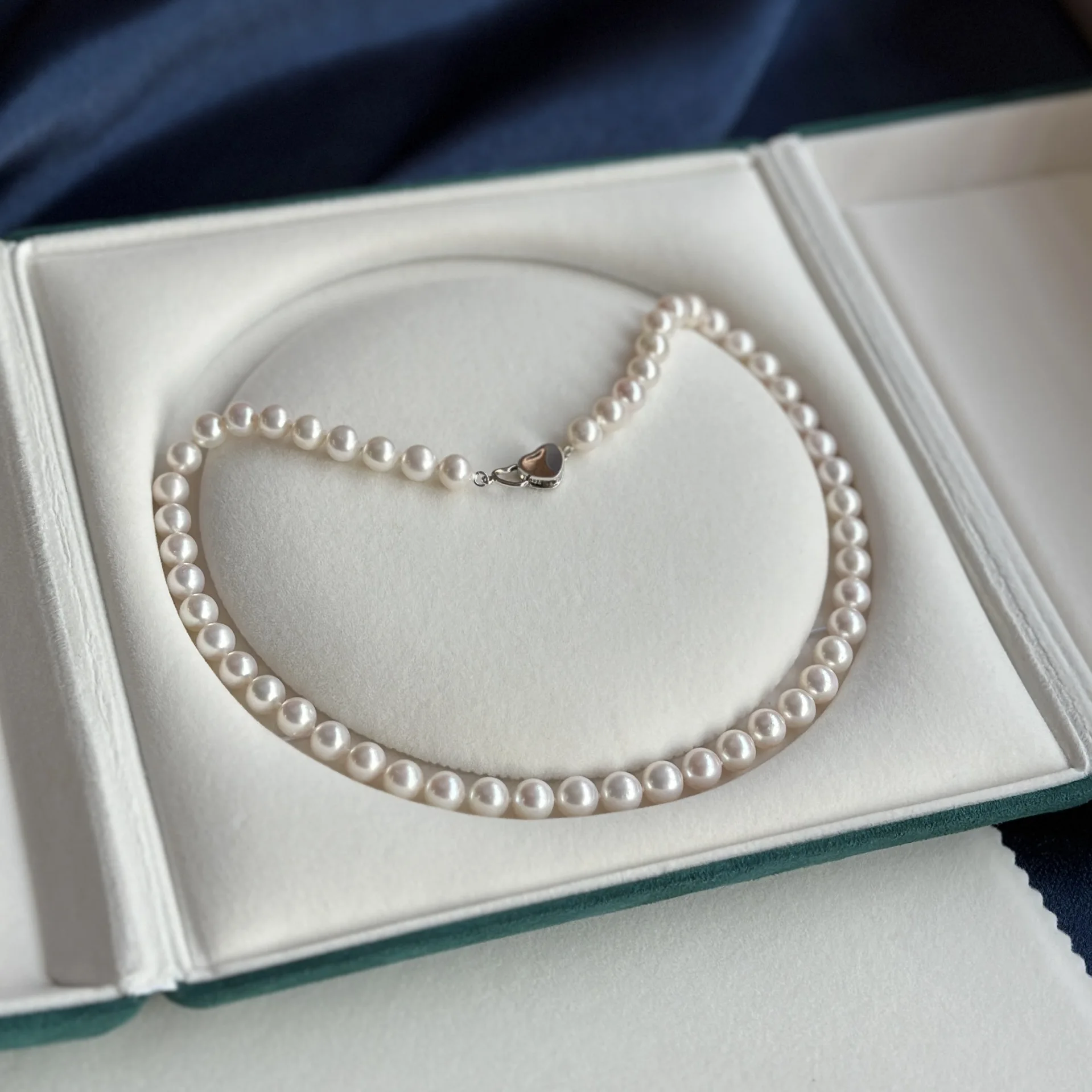 

Natural AAAA grade 7-8mm 8-9mm 9-10mm Japanese round white pearl necklace 925 silver heart-shaped button 18 inch