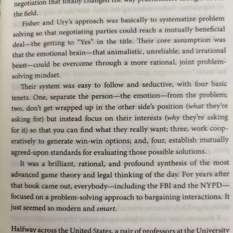 Never Split The Difference By Chris Voss Books In English for Adults Negotiations Emotional Intelligence New Listing