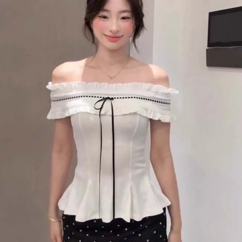 

White Off-shoulder Ruffle Shirt Korean Y2K Ins Lace-up Cute Bow Ruffle Shirt Tops Spicy Girl Style Pleated Collar