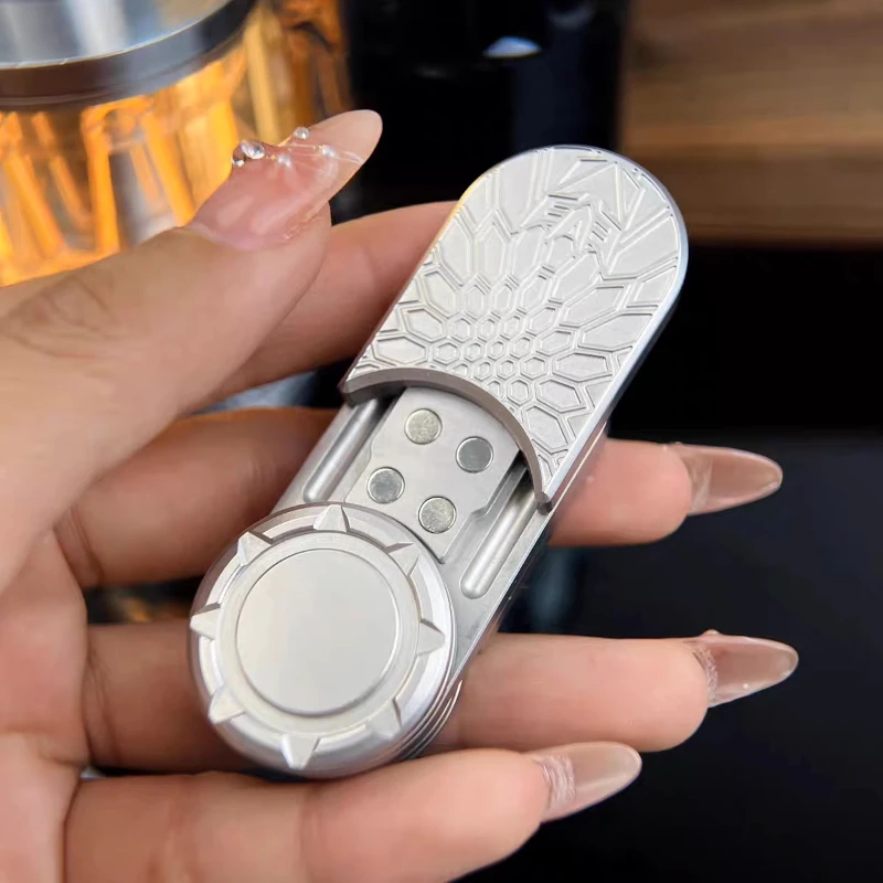 

Fingertip Gyro Metal Mechanical Push Cards EDC Stress Relief Decompression Desktop Toys Gift