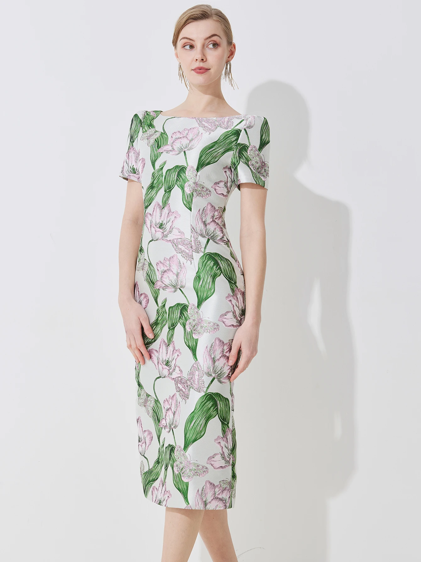 

Luxurious Vintage Tulip Dress - Form-Fitting, Elegant, for Spring Banquets, Parties & Weddings