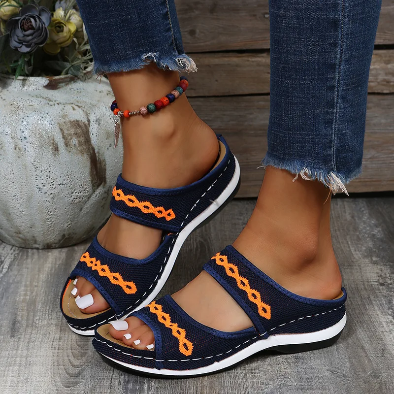 

2025 summer fashion outside wear new low wedge heel flying woven slippers large size casual light breathable