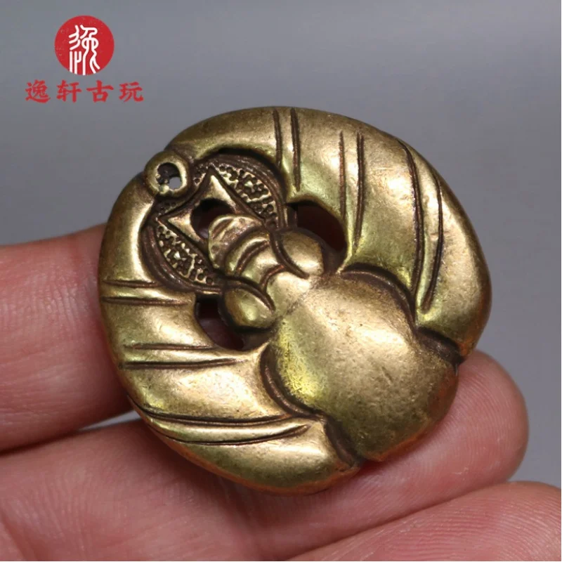 

Brass Miniature Coin Bat Solid Small Pendant Copper Ornaments Copper Art Copper Keychain Bronze Statue Antique Small Bronze