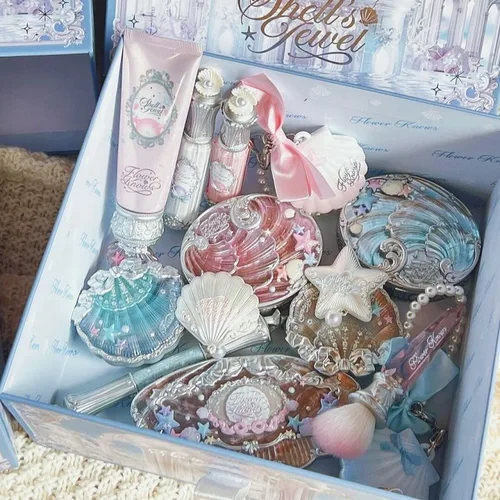 Imagen 2 del producto Flor sabe conchas perla sombra de ojos esencia labio miel rubor mejilla maquillaje frente océano caja de regalo Kit de maquillaje profesional completo