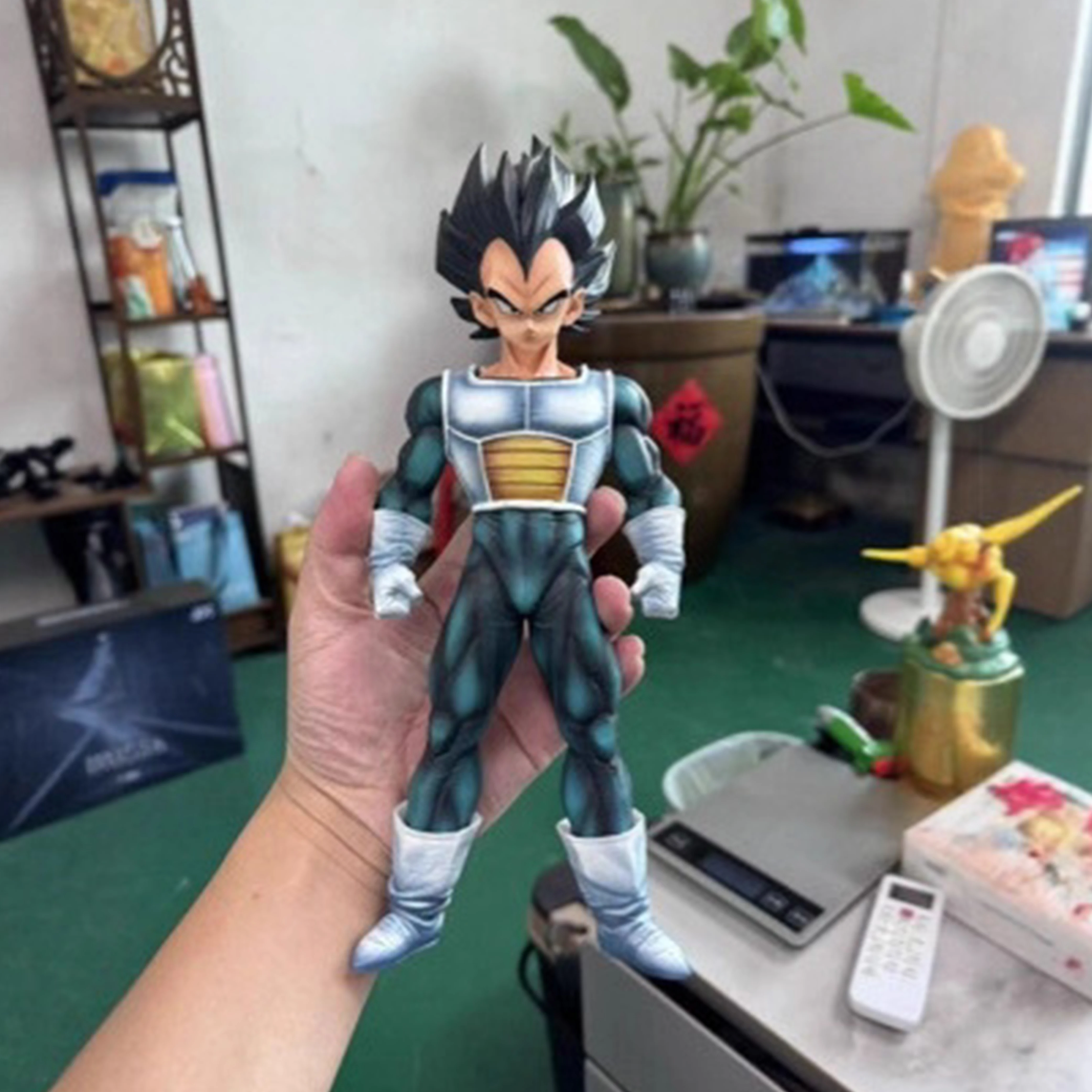27cm Anime Dragon Ball Figure Vegeta Figures Super Saiyan Vegeta Figurine Pvc Statue Collection Model Desk Ornament Toys Gifts