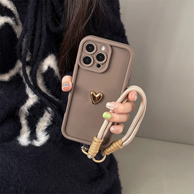 Niedliche koreanische 3D Goldene Herz-Softcase für iPhone 16 17 18 Pro Max 15 14 13 12 11 Pro 7 8 Plus mit Handgelenkschlaufe und Hängeband. – Detail 4