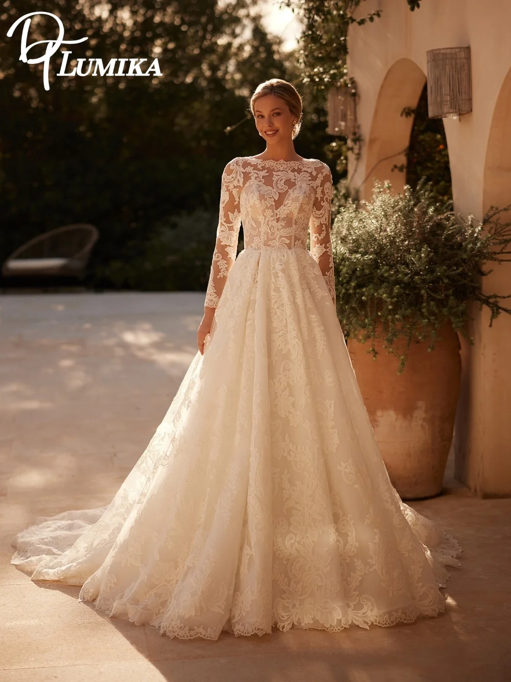 

Sexy Long-Sleeved Wedding Dress 2026 Luxurious Lace Church Bridal Gown Graceful A-Line Tulle Floor-Length Dress Customized