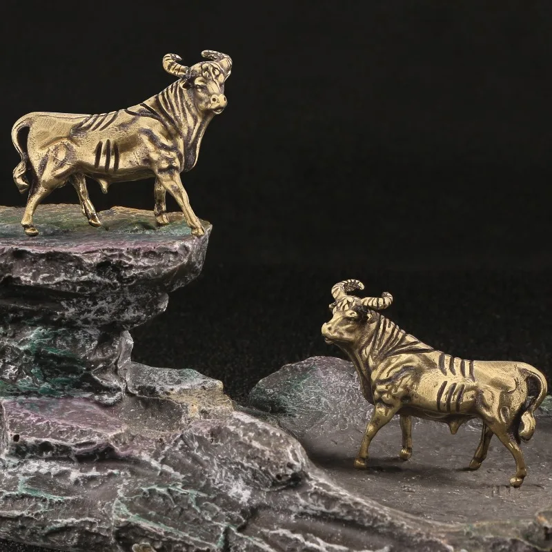 2 PCS Brass Zodiac Ox Small Ornament Solid Antique Copper Calf Animal Figurines Home Desk Creative Decor Accessory Unique Gift