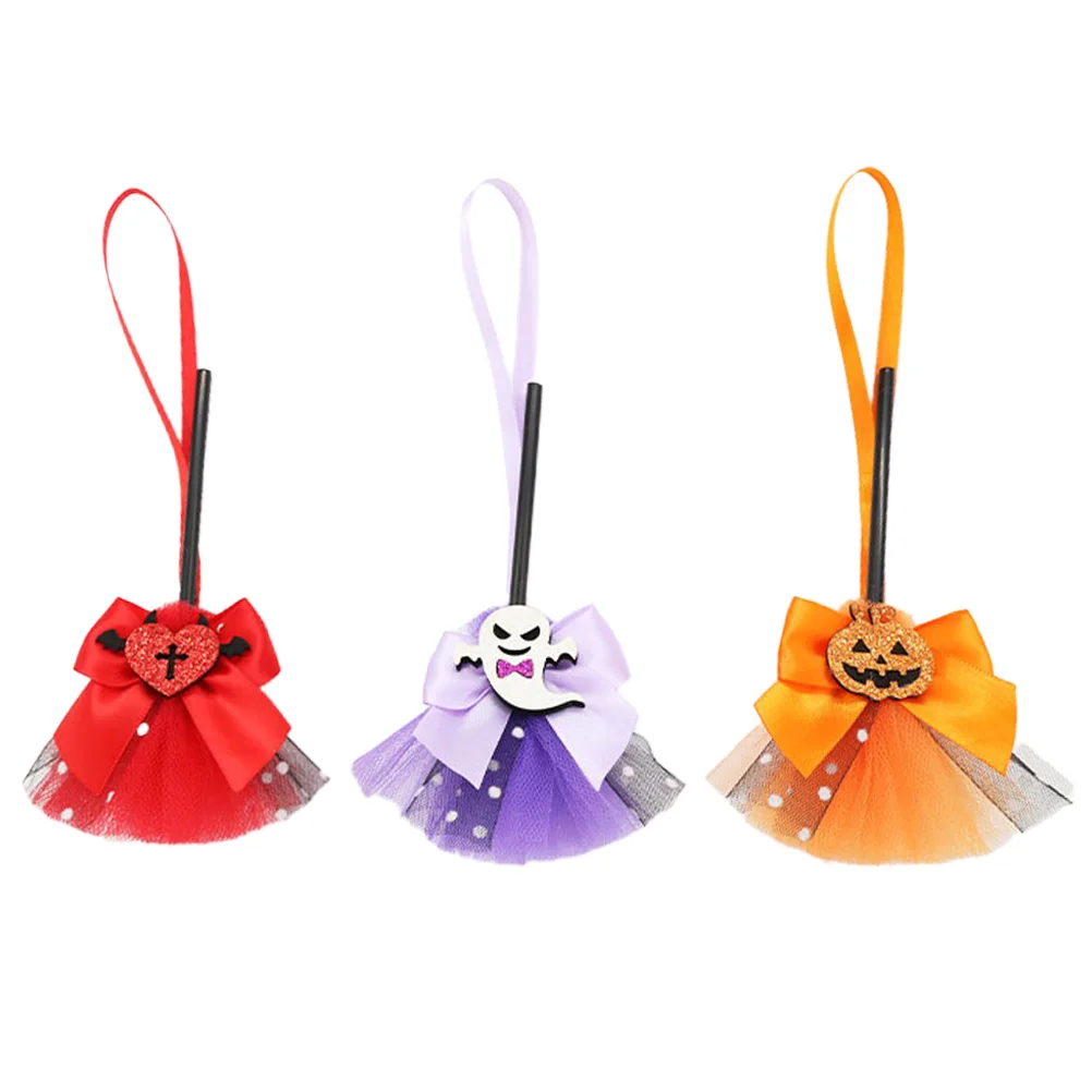 

3 Pcs Witch Broom Decor Lightweight Plastic Metal Halloween Hanging nament PartyHaunted House Accessories