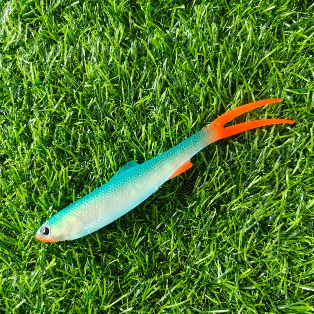 Swolfy Real Shad 140mm 11g – Vinilo flexible TPR para lubina - imagen 4